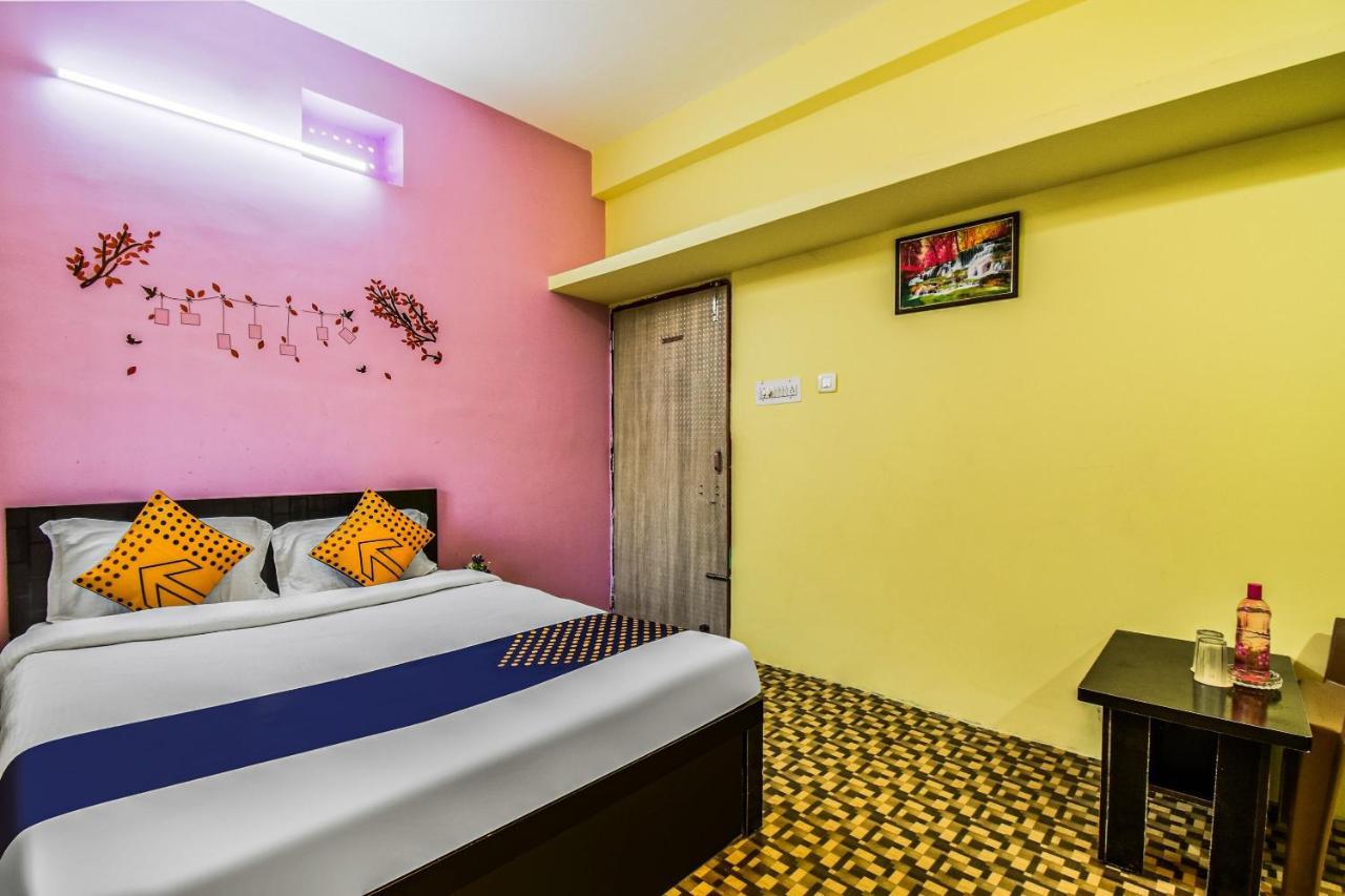 Spot On M R Plaza Otel Bhubaneswar Dış mekan fotoğraf